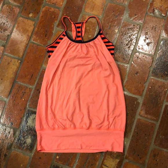 Lululemon no limits tank size 6 - Picture 2 of 12
